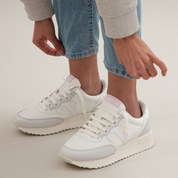 Best men's sneakers for plantar fasciitis