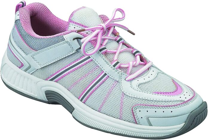 Extra wide fit flat shoes