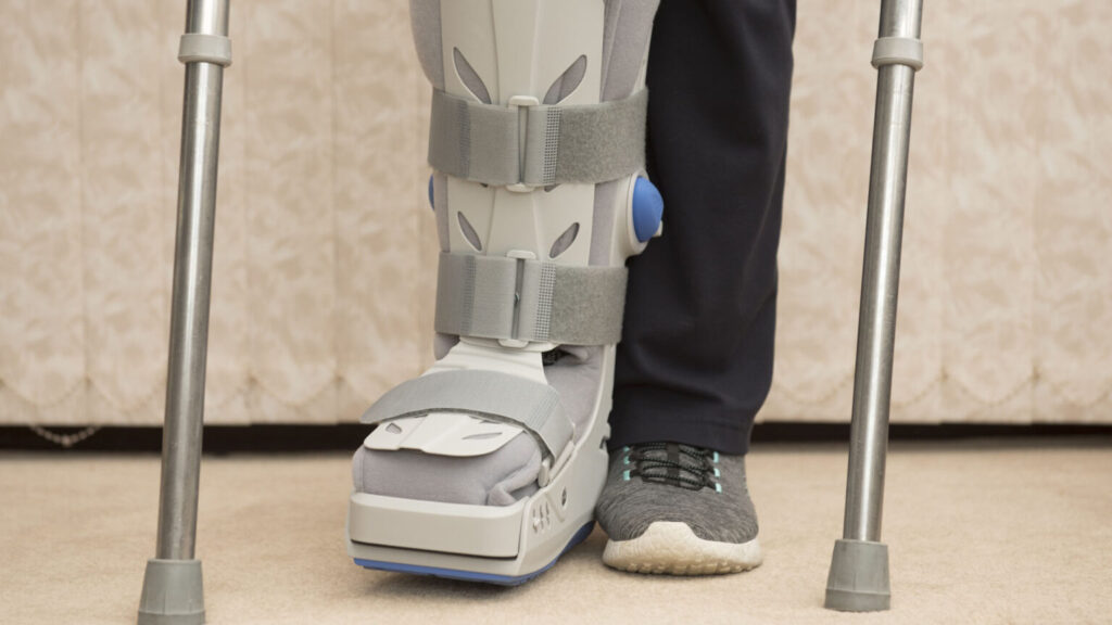  closed toe post op shoe